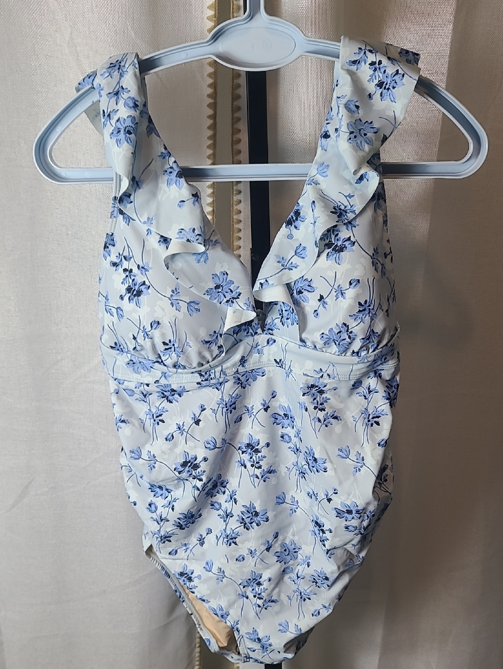A Pea in the Pod One Piece Swimsuit Maternity Medium Blue Floral Ruffle Boho NWT